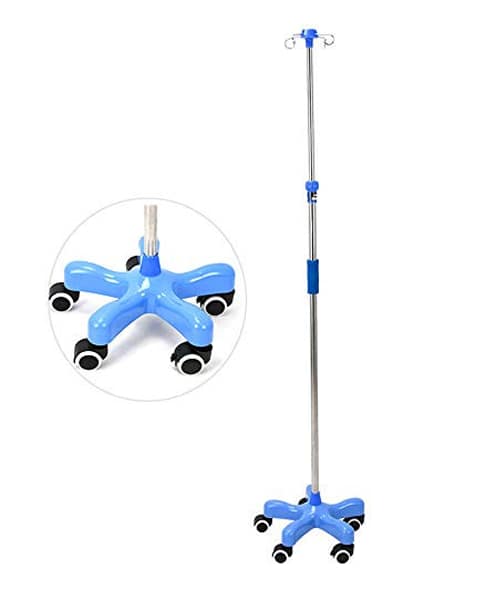 حامل سوائل وريدية على قاعدة